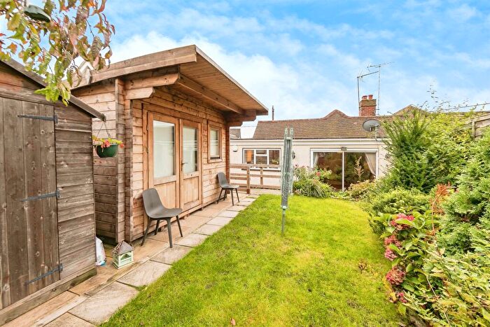 2 Bedroom Semi-Detached House For Sale In Oatlands Road, Shinfield, Reading, RG2