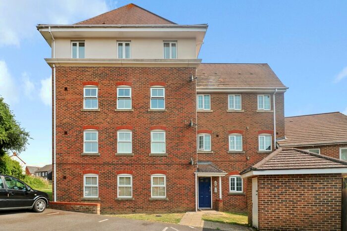 1 Bedroom Flat To Rent In Imperial Way, Singleton, Ashford, TN23