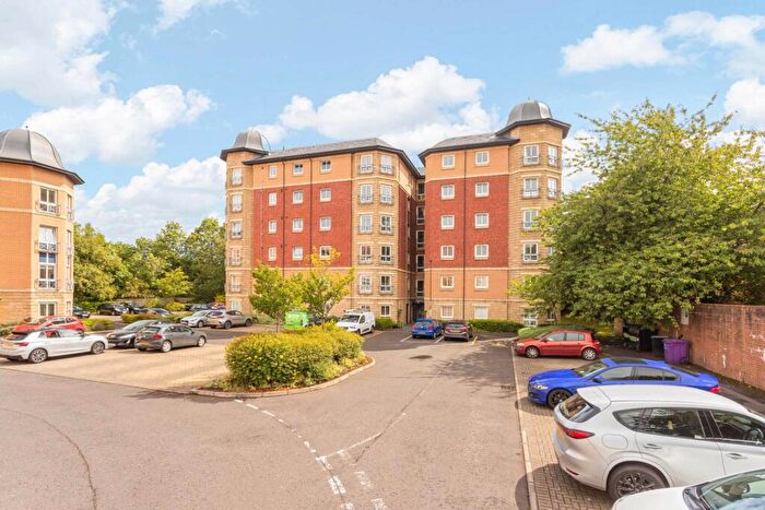 2 Bedroom Flat For Sale In / St. Clair Road, Leith, Edinburgh, EH6