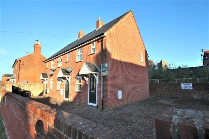 2 Bedroom Terraced House To Rent In Rope Yard, Royal Wootton Bassett SN4