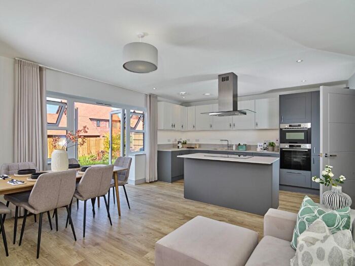4 Bedroom Detached House For Sale In Garnetts Takeley, CM22
