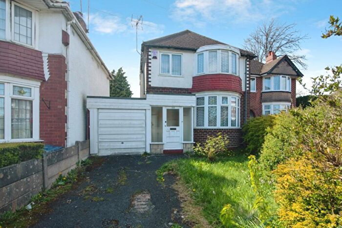 3 Bedroom Detached House For Sale In Quinton Lane, Quinton, Birmingham, West Midlands, B32