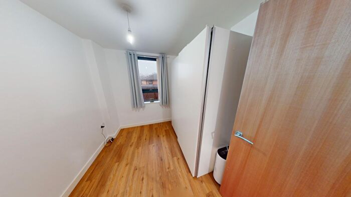 1 Bedroom Flat To Rent In Tradewind Square, Liverpool, L1