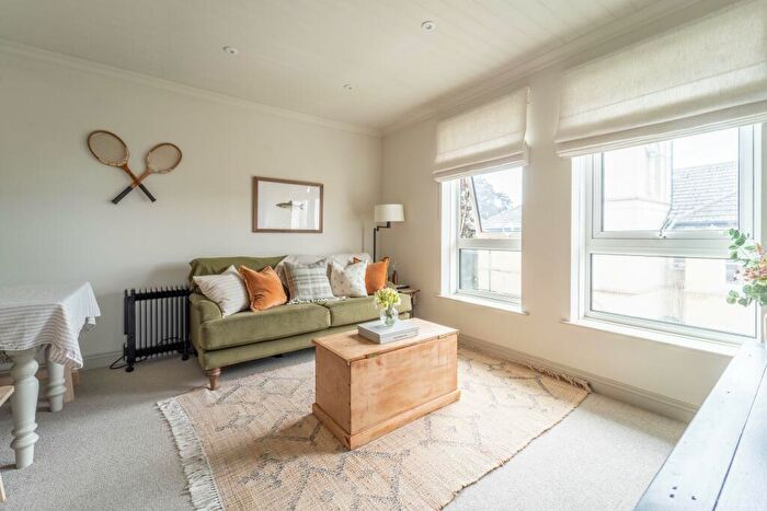 2 Bedroom Flat To Rent In Bourne Close, Bournemouth, BH2