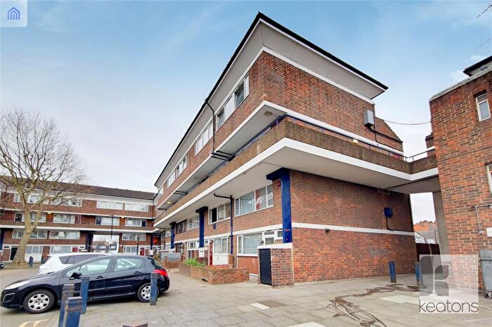 3 Bedroom Maisonette To Rent In Payne Street, London, SE8