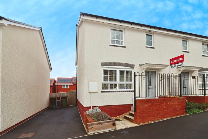 3 Bedroom Semi Detached House For Sale In Rowdell Avenue, Coalpit Heath, Bristol, BS36