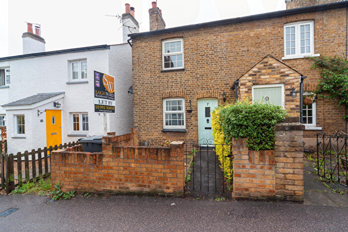 2 Bedroom End Of Terrace House To Rent In Byde Street, Bengeo, SG14