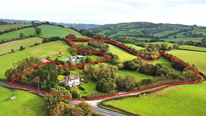 4 Bedroom Detached House For Sale In New Mills, Newtown, Powys, SY16