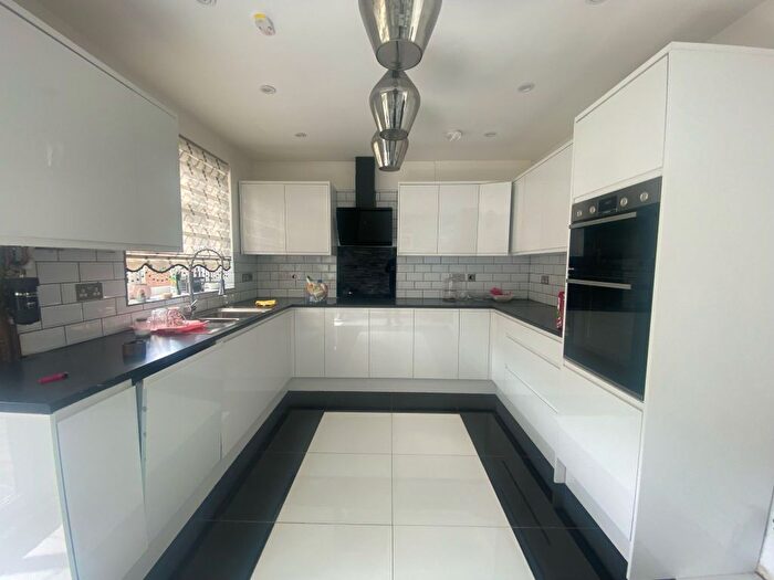 4 Bedroom Terraced House To Rent In Purley Road, Edmonton, N9