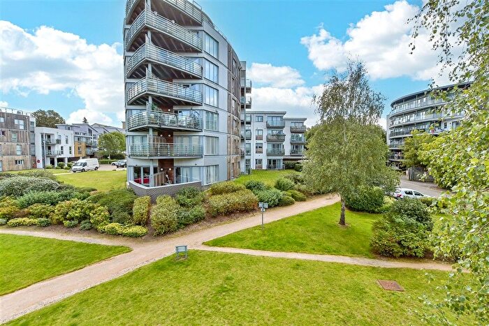 2 Bedroom Flat For Sale In Cornhill Place, Maidstone, Kent, ME15