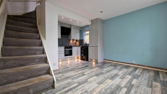 1 Bedroom End Of Terrace House To Rent In Pikestone Close, Yeading, Hayes, UB4