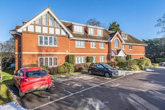 2 Bedroom Flat To Rent In Winnersh Grove, Winnersh, RG41