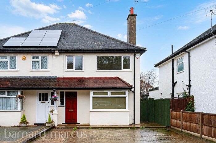 3 Bedroom Property To Rent In Horsley Close, Epsom, KT19