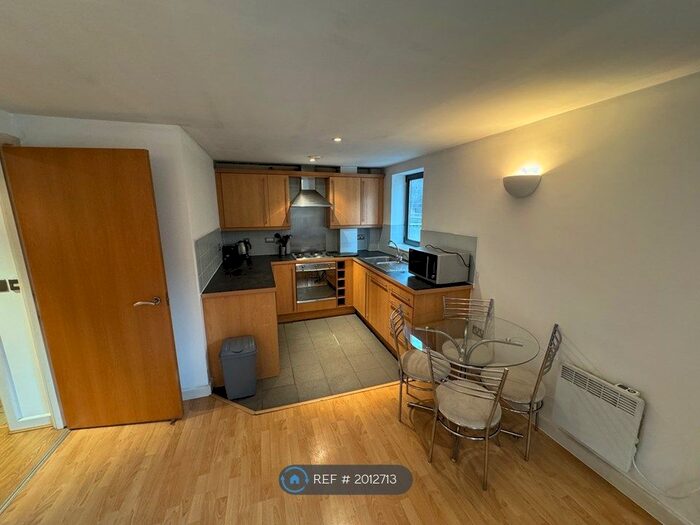 2 Bedroom Flat To Rent In Velocity East, Leeds, LS11