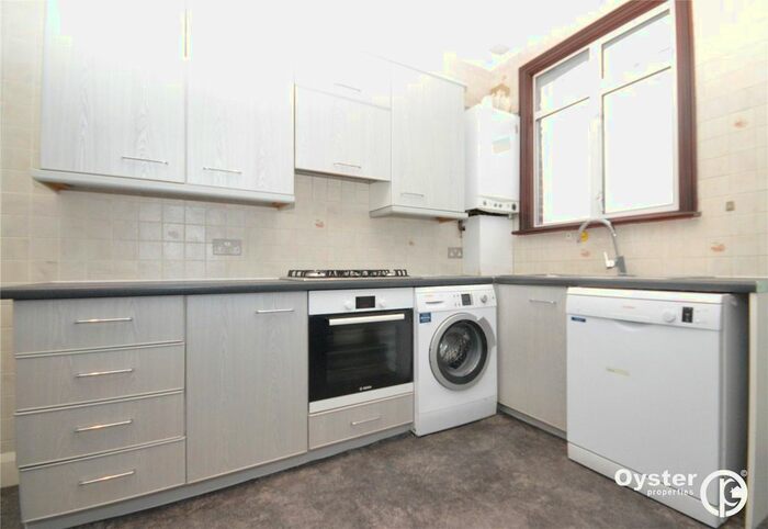 2 Bedroom Flat To Rent In Sussex Ring, London, Greater London N12