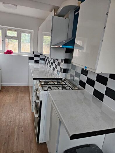 4 Bedroom Semi-Detached House To Rent In Imperial Road, Feltham, Greater London, TW14