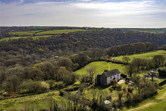 4 Bedroom Detached House For Sale In Whitland, Pembrokeshire, SA34