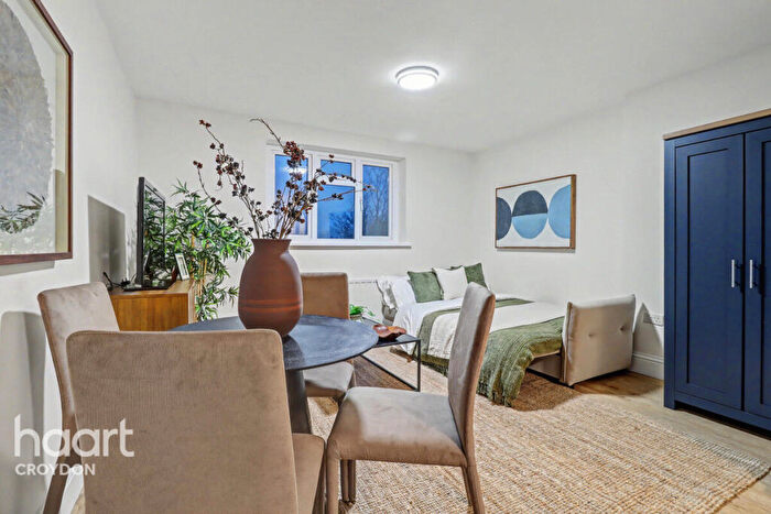 1 Bedroom Flat For Sale In Dornton Road, South Croydon, CR2