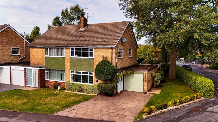 3 Bedroom Semi-Detached House For Sale In St Marys Way, Aldridge, WS9