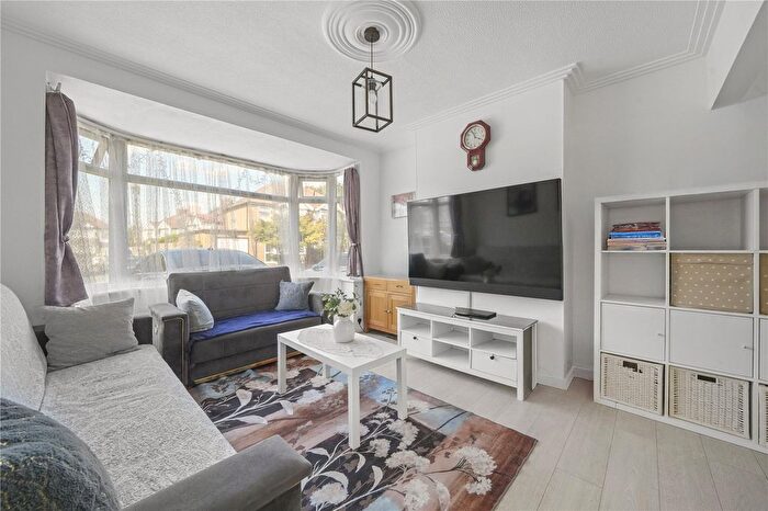 3 Bedroom End Terrace House For Sale In Berkshire Gardens, Edmonton, London, N18