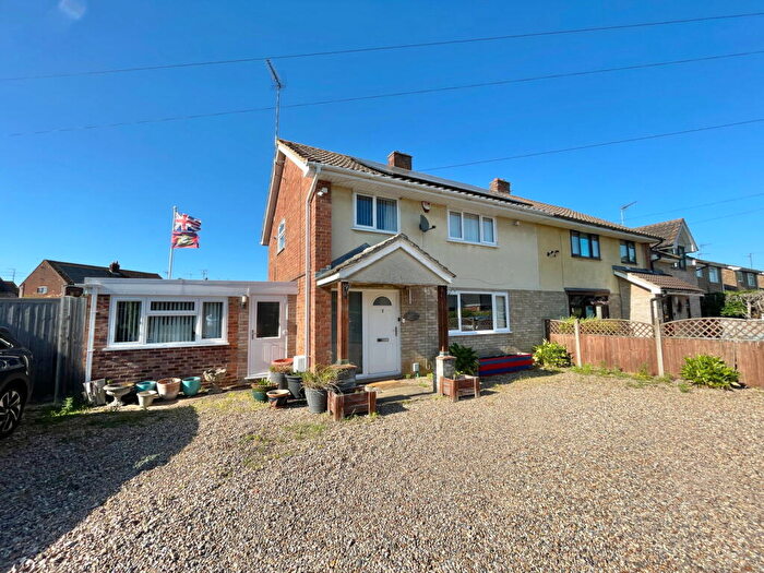 4 Bedroom Semi-Detached House For Sale In Bush Lane, Wisbech, PE13