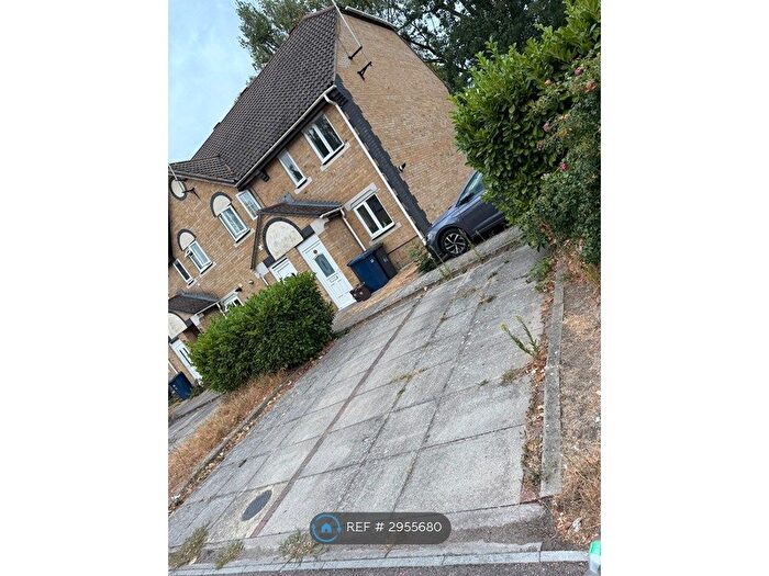 2 Bedroom End Of Terrace House To Rent In Swan Drive, London, NW9