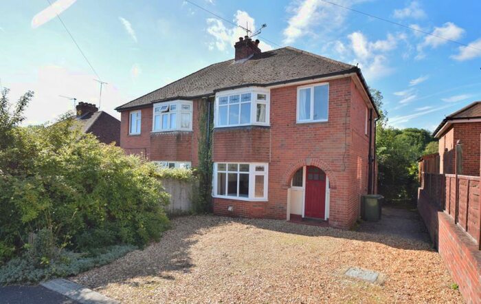 4 Bedroom Semi-Detached House To Rent In Stanmore, SO22