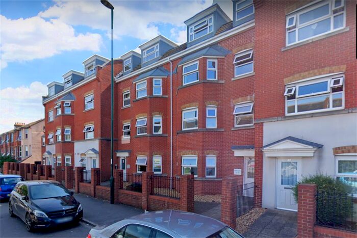 1 Bedroom Flat To Rent In Regis Gate, - Longford Road, Bognor Regis, West Sussex, PO21