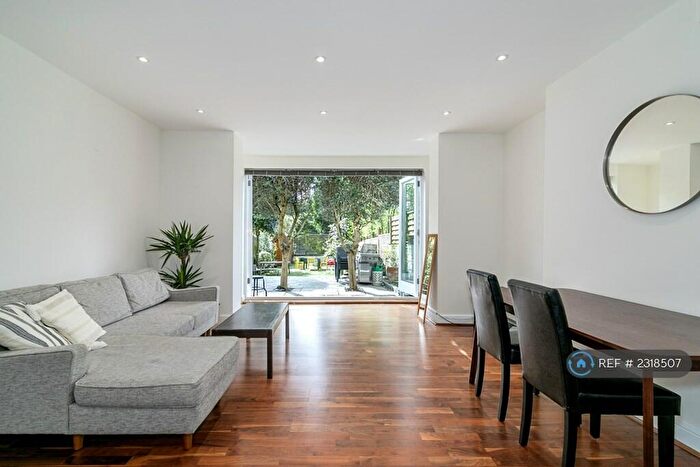 2 Bedroom Flat To Rent In Garden Grosvenor Avenue, London, N5