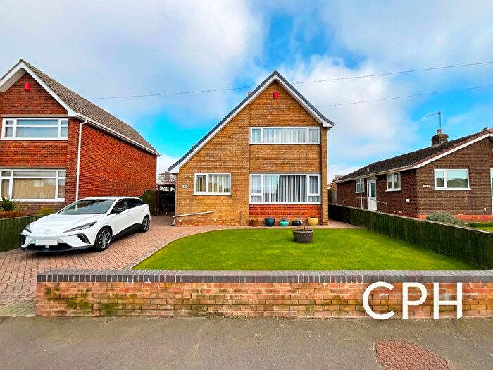 3 Bedroom Detached House For Sale In West Garth, Cayton, YO11