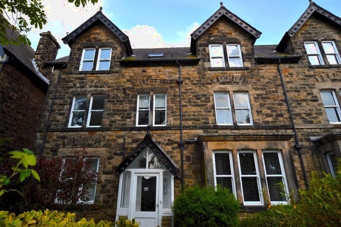 2 Bedroom Flat To Rent In Lancaster Park Road, Harrogate, HG2