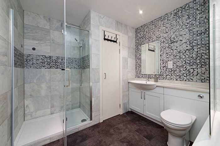 2 Bedroom Flat For Sale In Castlebank Place, Glasgow Harbour, Glasgow, G11