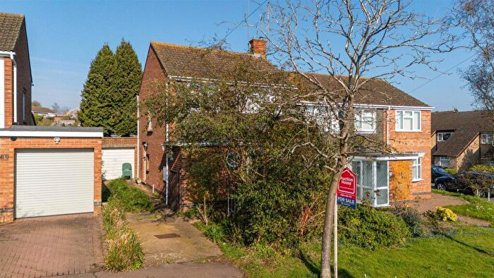 3 Bedroom Semi-Detached House For Sale In Highlands Avenue, Northampton, NN3