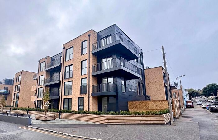 2 Bedroom Flat To Rent In Gallery Walk, Margate, CT9