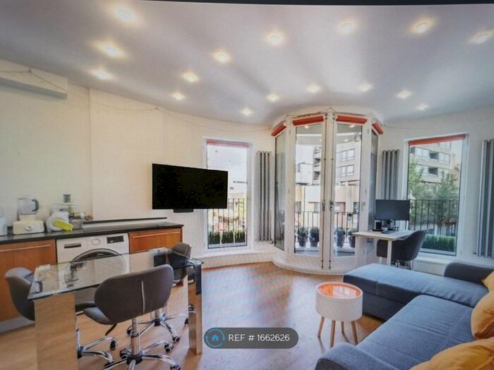 2 Bedroom Flat To Rent In Marshall Street, London, W1F