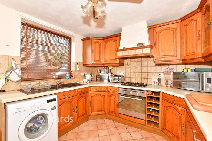 4 Bedroom Semi Detached House For Sale In Heathfield Avenue, Dover, Kent, CT16