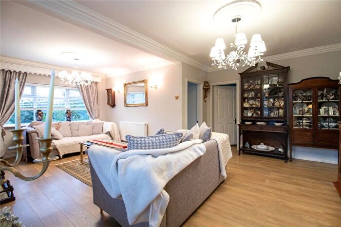 4 Bedroom Bungalow For Sale In Dawnhill Lane, Hemswell, Gainsborough, DN21