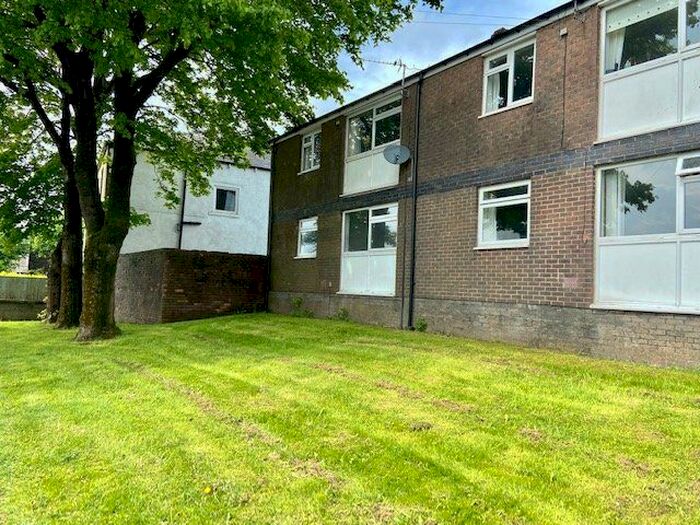1 Bedroom Flat To Rent In Cobham Court, Rossendale, Lancashire, BB4