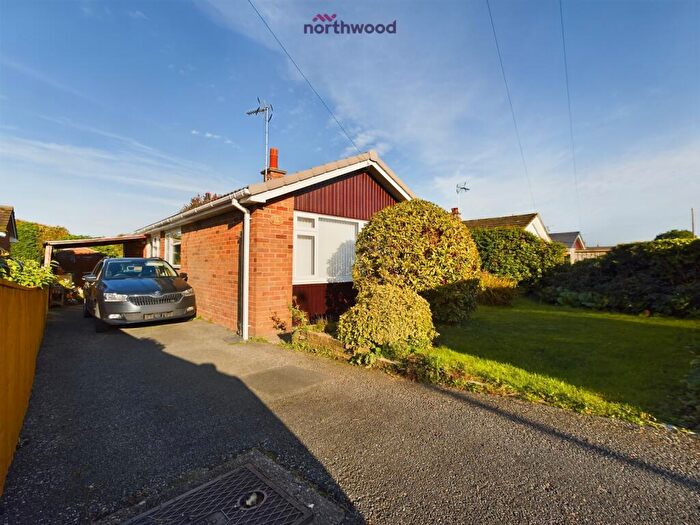 3 Bedroom Detached Bungalow For Sale In Cardigan Road, Wrexham, LL12