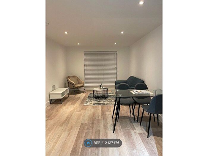 1 Bedroom Flat To Rent In Digbeth Square, Birmingham, B12