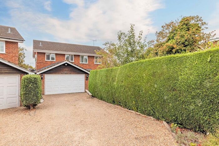 4 Bedroom Detached House For Sale In The Precincts, Burnham, SL1