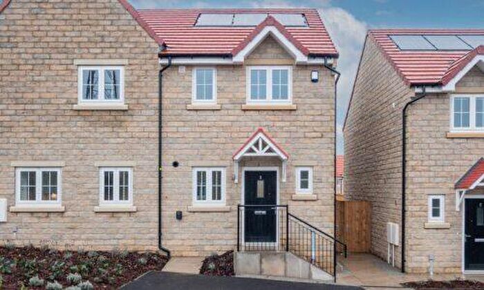 3 Bedroom House To Rent In Wheel House Drive, Bradford, BD6