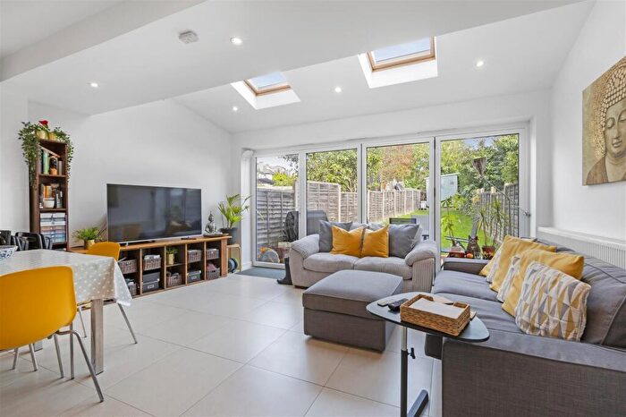 5 Bedroom House To Rent In Churston Drive, Morden, SM4