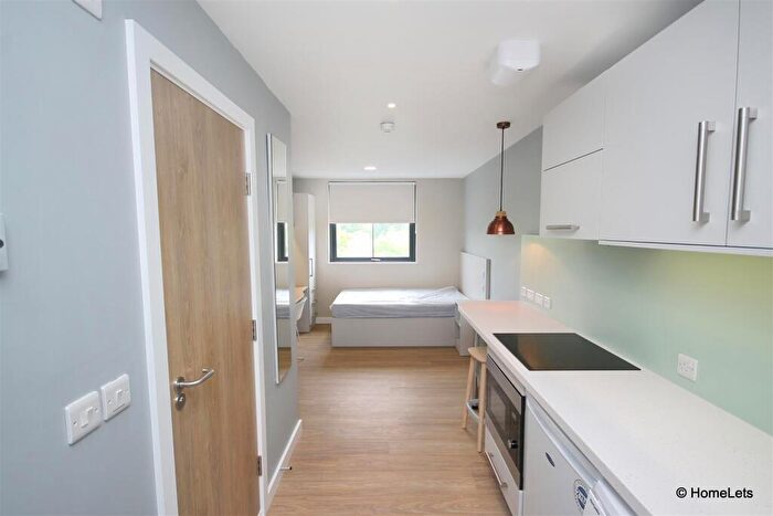 1 Bedroom Flat To Rent In Apartment, Lower Bristol Road, BA2