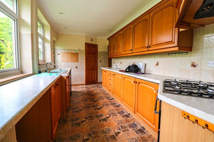 4 Bedroom Detached House For Sale In Lincoln Rd, Deeping Gate, Peterborough, Cambs, PE6