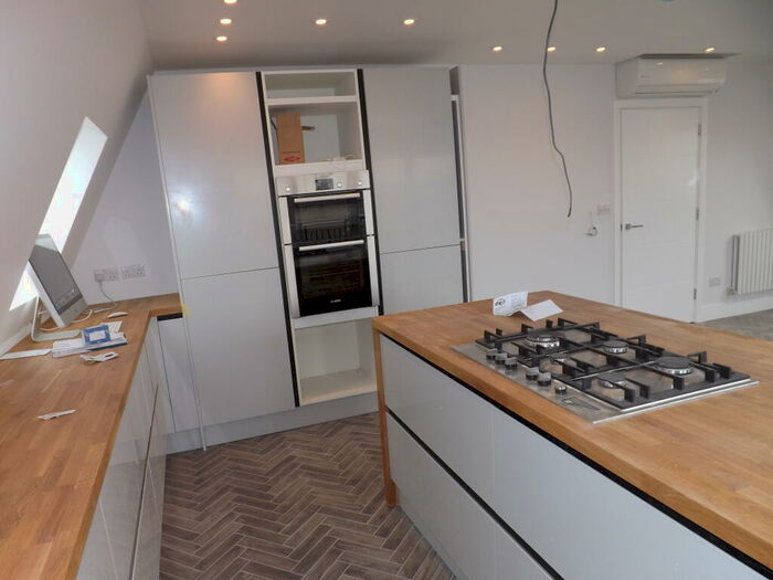 2 Bedroom Apartment To Rent In Victoria Road, Bedford, MK42