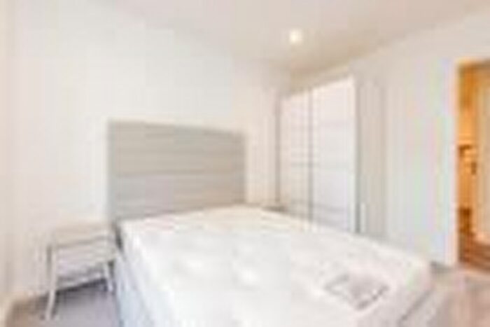 2 Bedroom Flat To Rent In Bower House, Silkstream, NW9