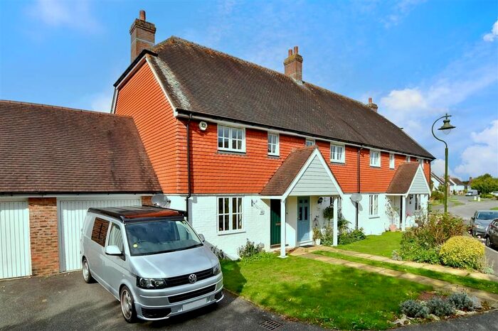 3 Bedroom End Of Terrace House For Sale In Berrall Way, Billingshurst, West Sussex, RH14