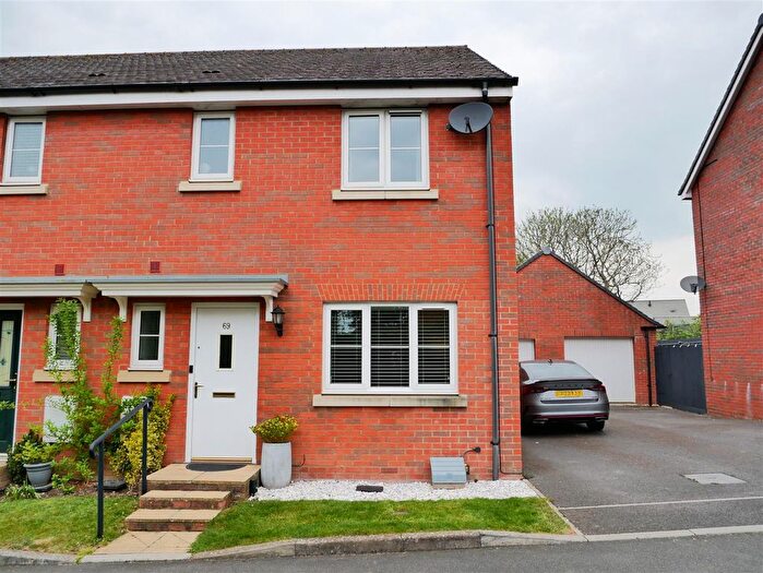 3 Bedroom Semi-Detached House For Sale In Anson Avenue, Calne, SN11