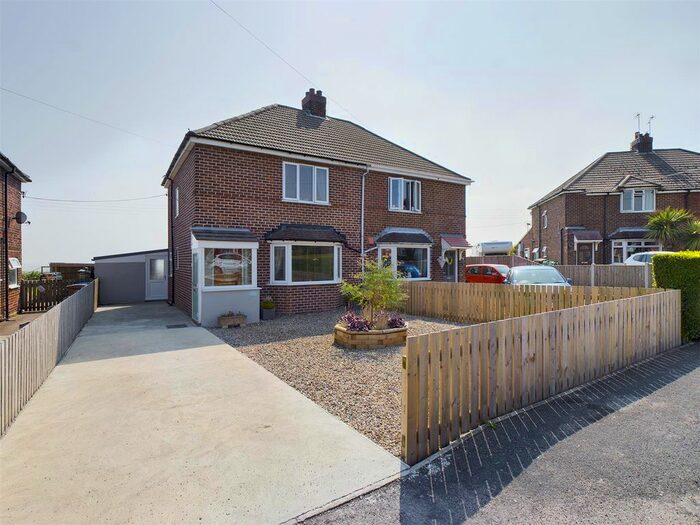 3 Bedroom Semi-Detached House For Sale In Wold View, Fridaythorpe, Driffield, YO25